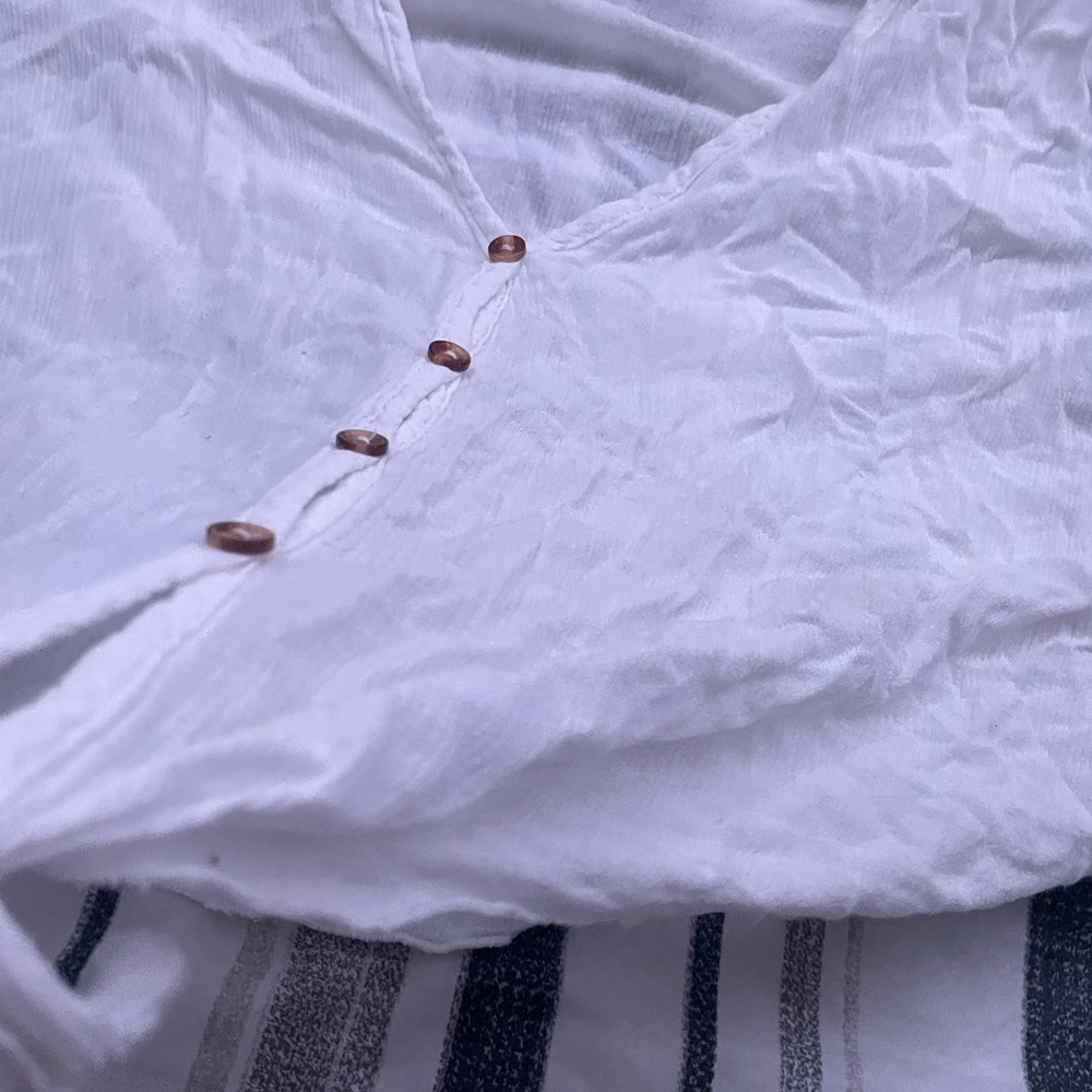 wemons sheer top. button up